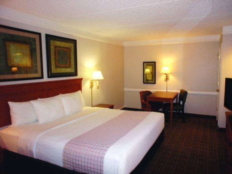 Hotel Super 8 By Wyndham Austin South I-35 Exterior foto