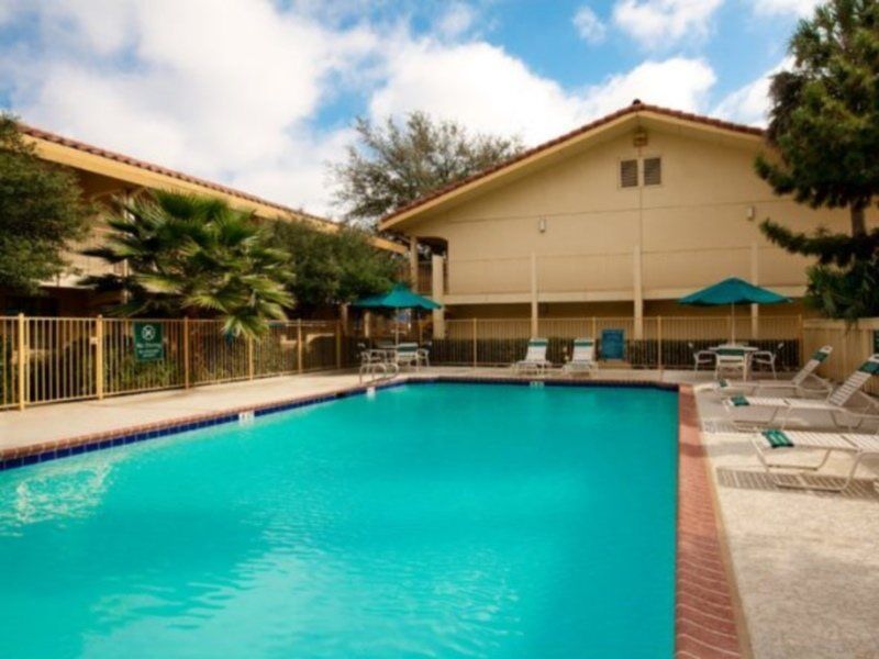 Hotel Super 8 By Wyndham Austin South I-35 Exterior foto